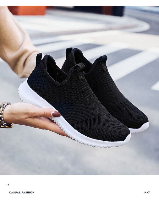 2019 Spring Ms Shoes Slip On Men Casual Shoes Lightweight Comfortable Breathable Couple Walking Sneakers Feminino Zapatos